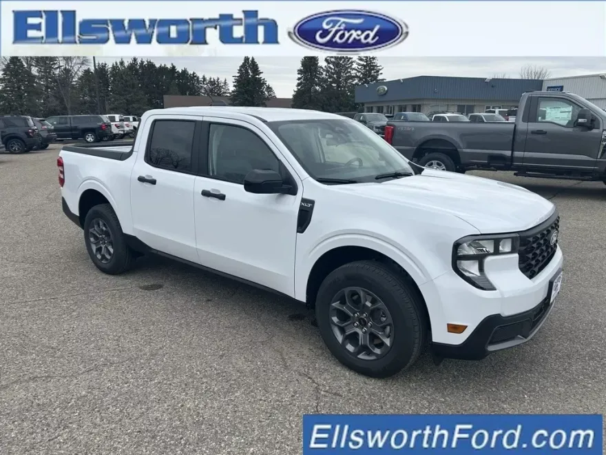 2025 Ford Maverick XLT photo 1