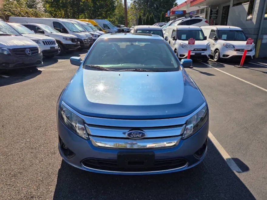 2010 Ford Fusion SE photo 1