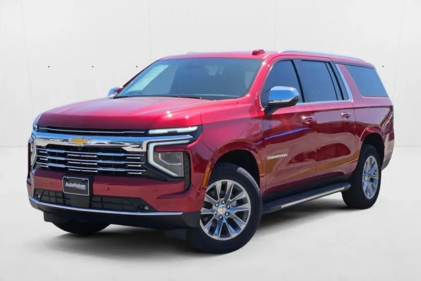 2025 Chevrolet Suburban Premier photo 1