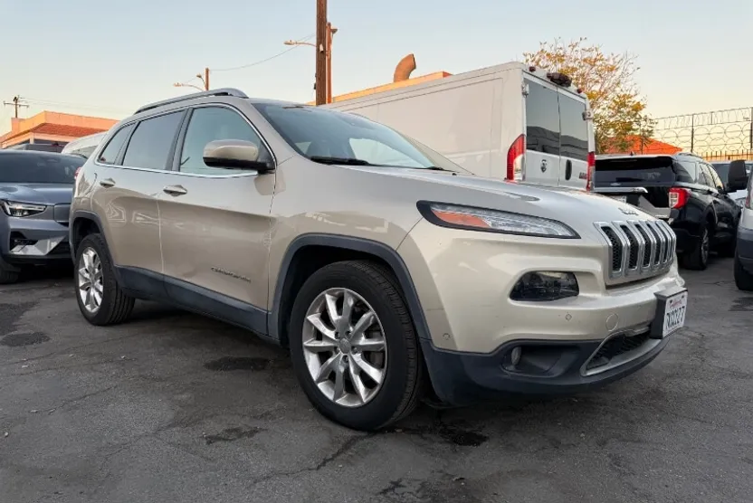 2015 Jeep Cherokee Limited photo 1