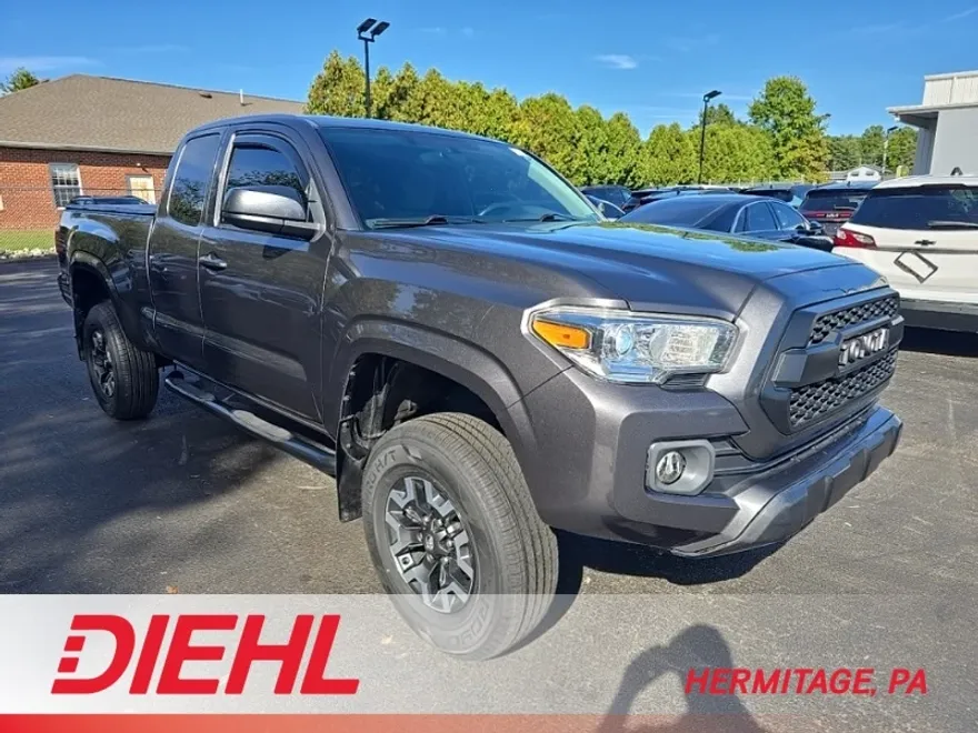 2016 Toyota Tacoma SR photo 1