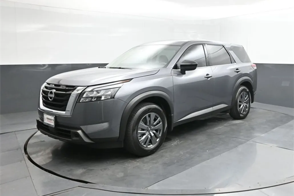 2025 Nissan Pathfinder S photo 1