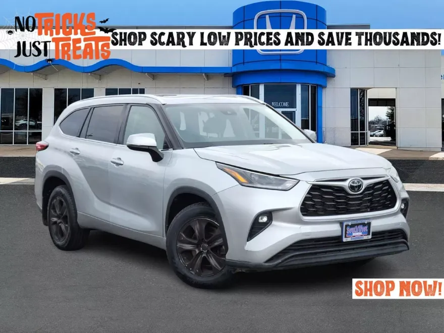 2021 Toyota Highlander XLE photo 1