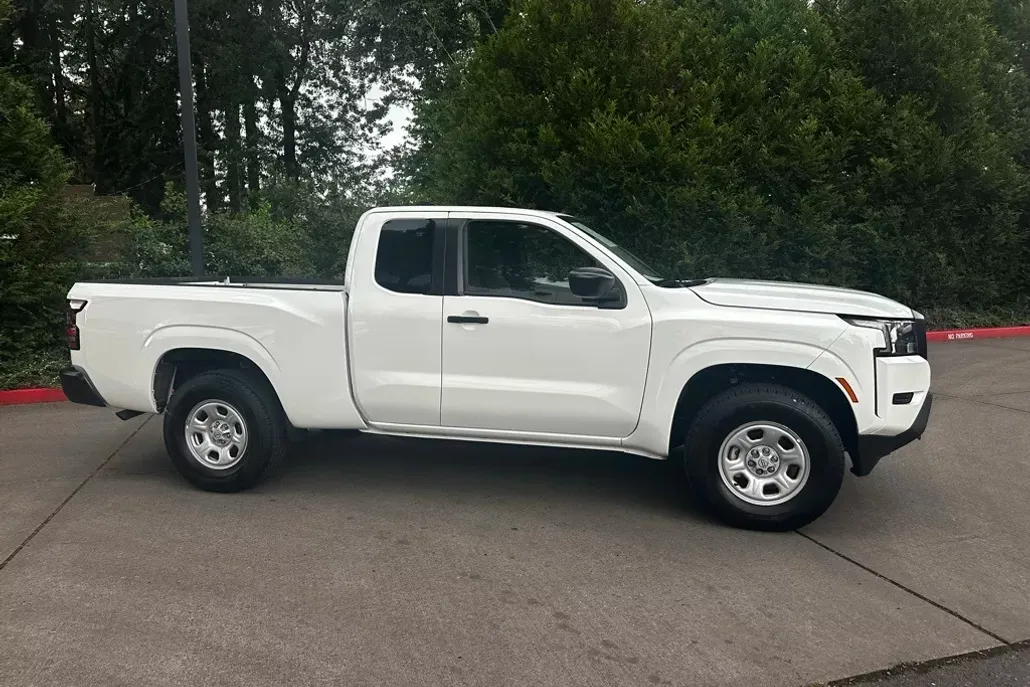 2023 Nissan Frontier S photo 1
