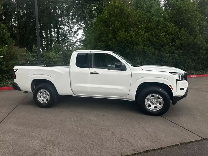 2023 Nissan Frontier S photo 1
