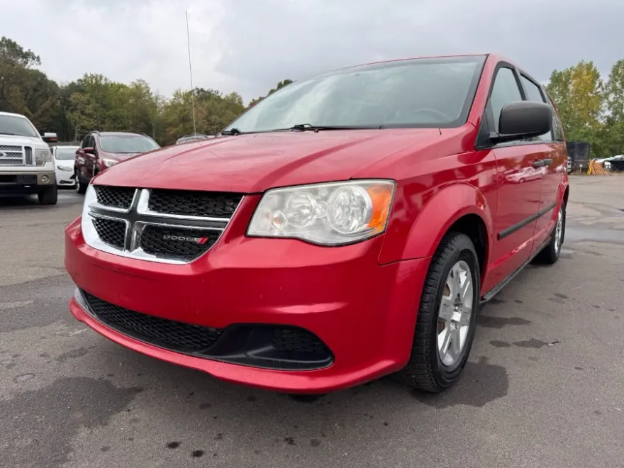 2013 Dodge Grand Caravan SE photo 1