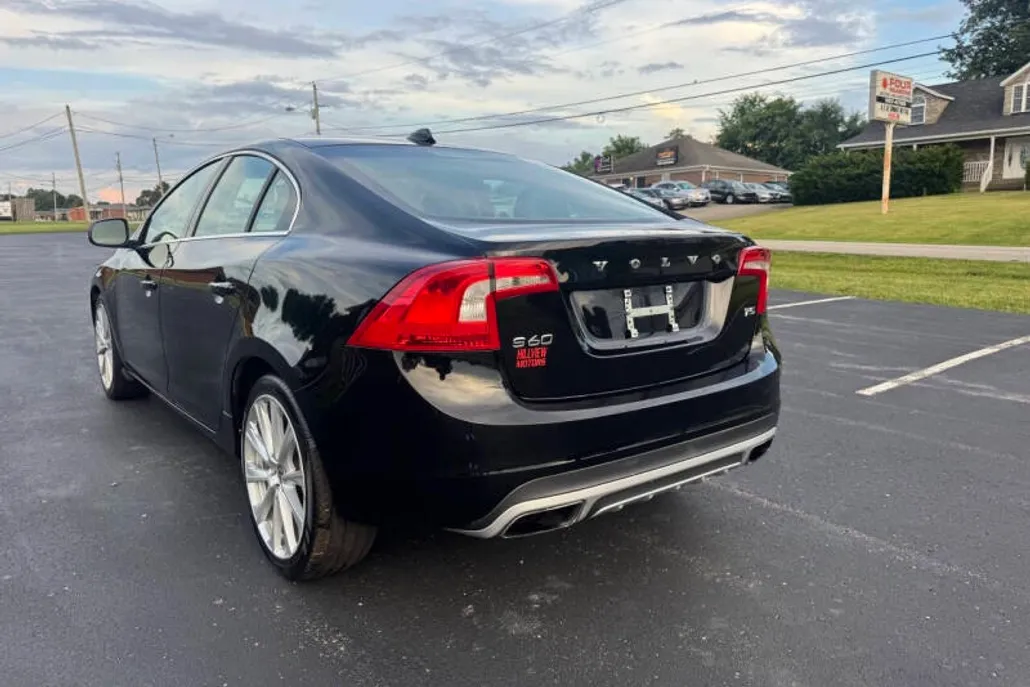 2014 Volvo S60 T5 Premier Plus photo 1