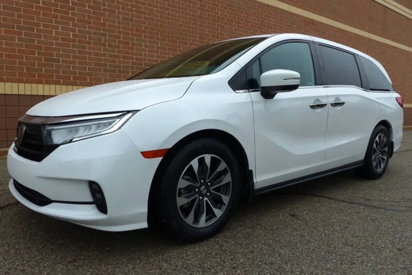2024 Honda Odyssey EX-L photo 1