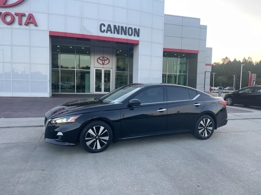 2022 Nissan Altima 2.5 SL photo 1
