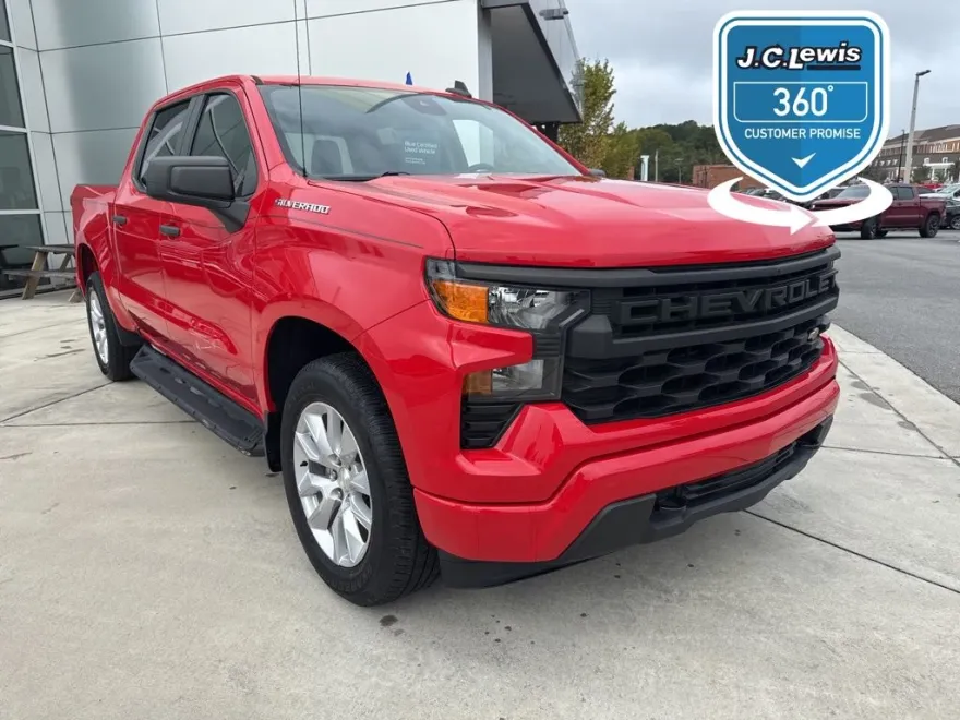 2022 Chevrolet Silverado 1500 Custom photo 1