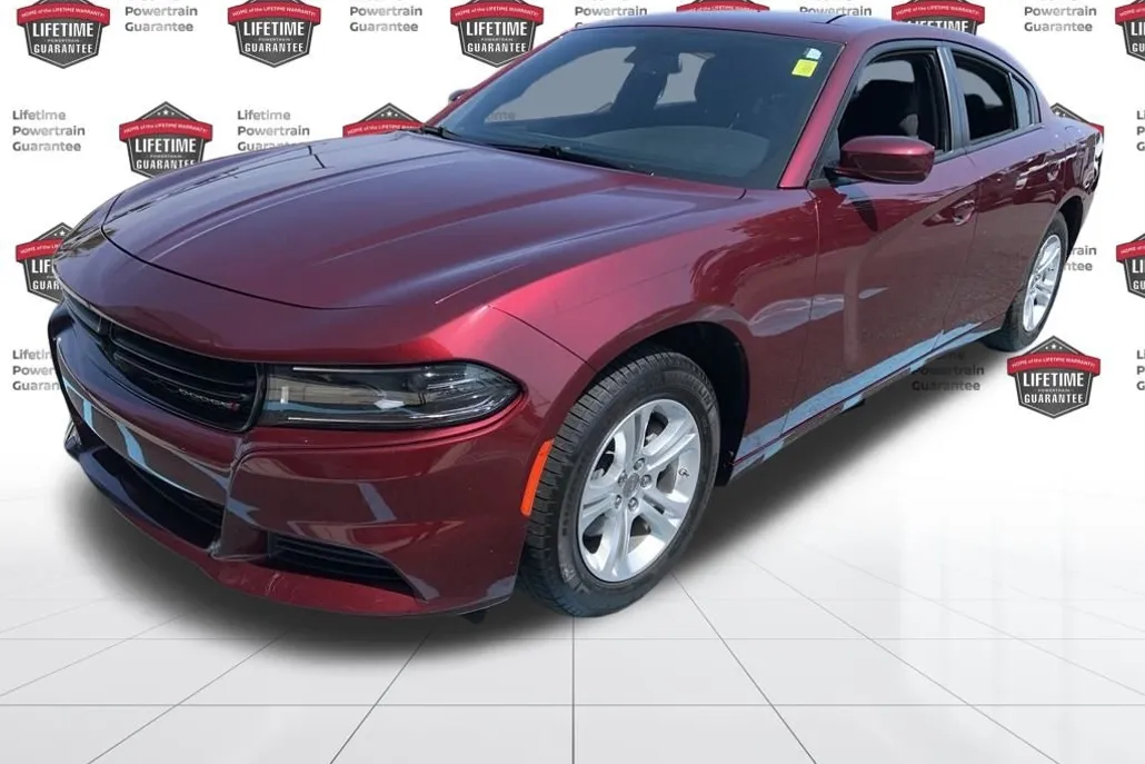 2022 Dodge Challenger R/T Plus photo 1