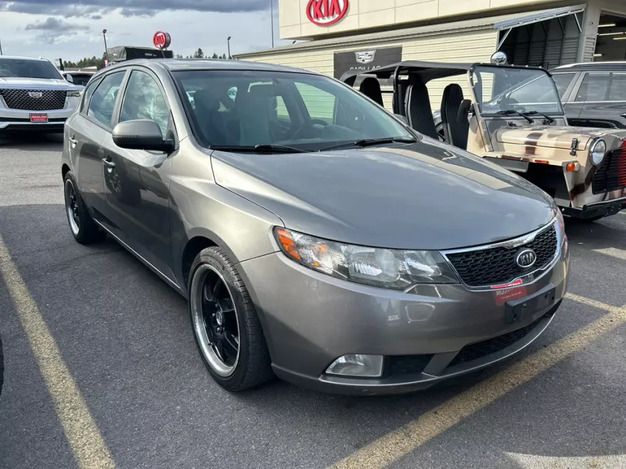 2011 Kia Forte SX photo 1