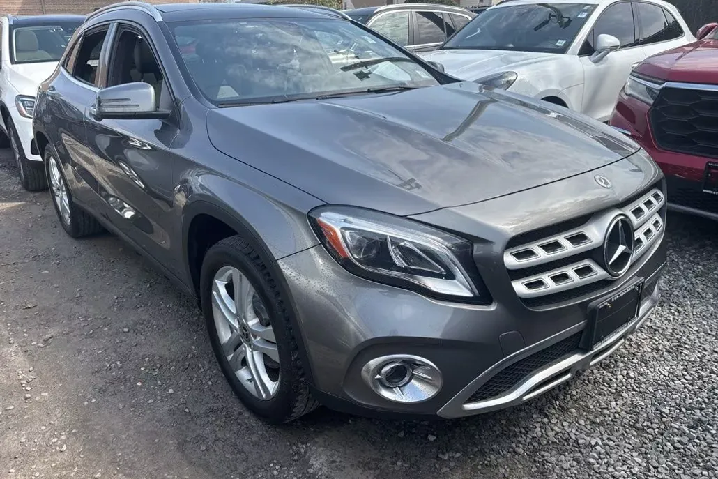 2019 Mercedes Benz GLA 250 4MATIC photo 1