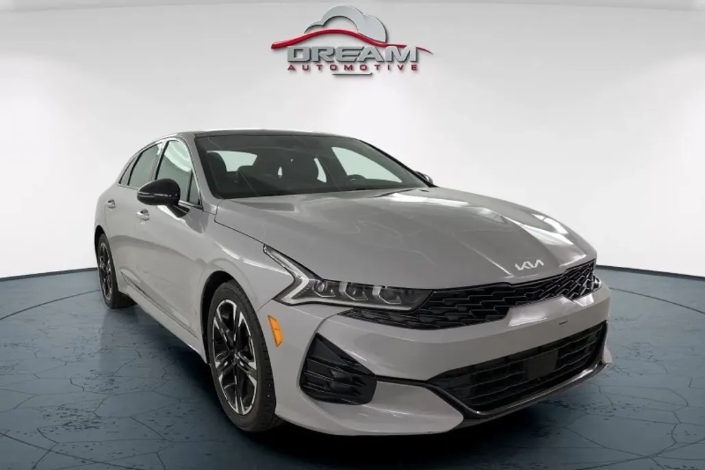 2022 Kia K5 GT-Line photo 1