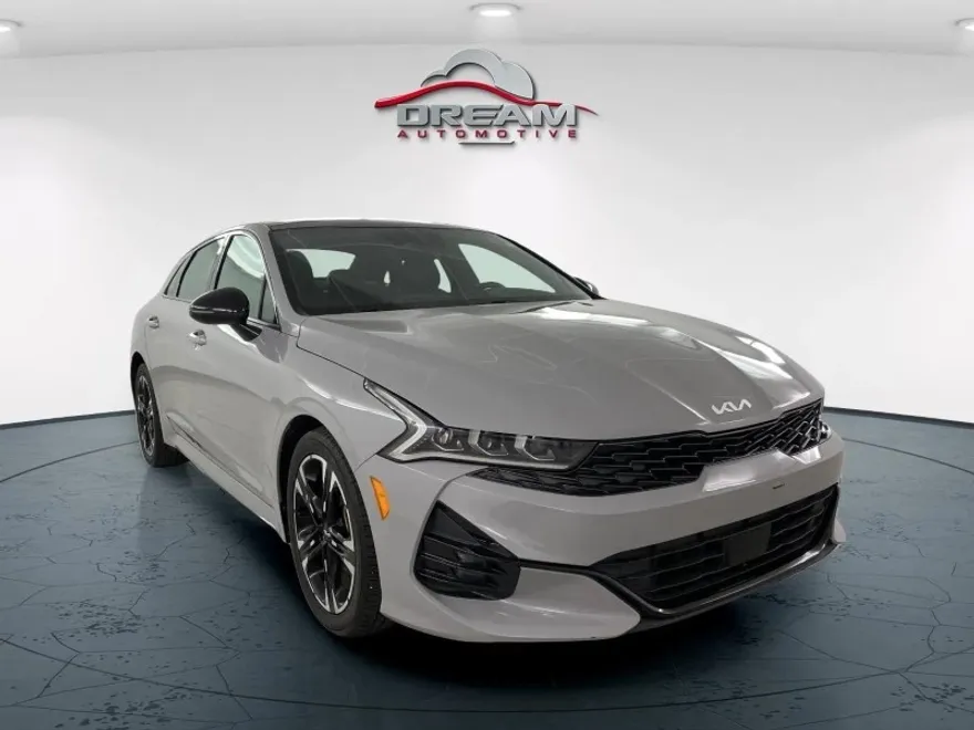 2022 Kia K5 GT-Line photo 1