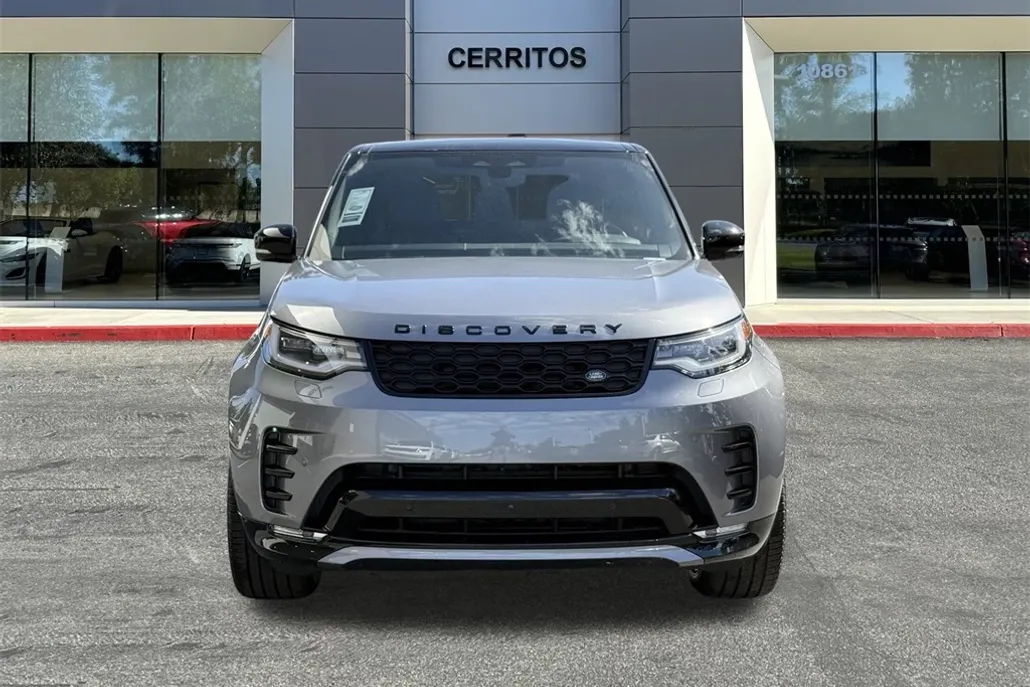 2025 Land Rover Discovery SE photo 1
