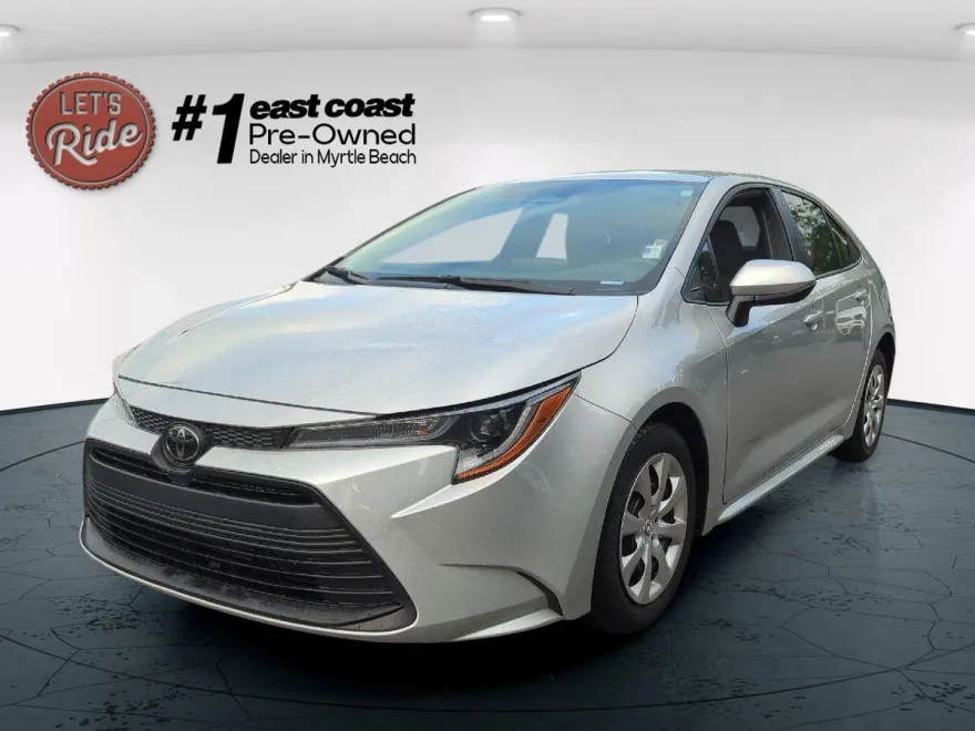 2024 Toyota Corolla LE photo 1