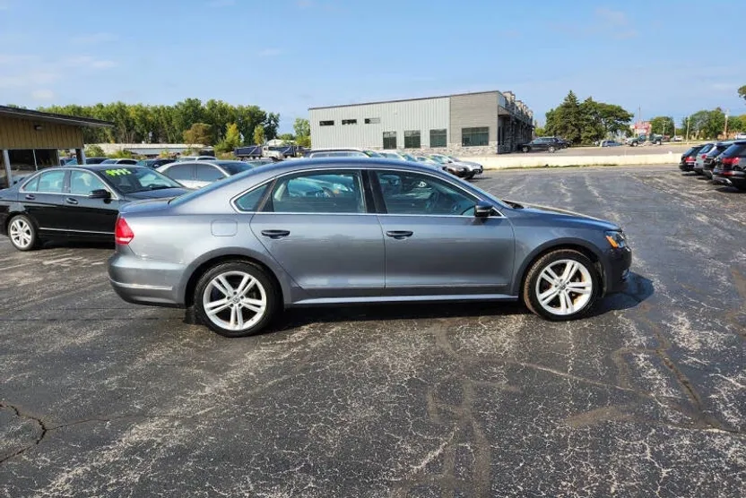 2014 Volkswagen Passat TDI SEL Premium photo 1