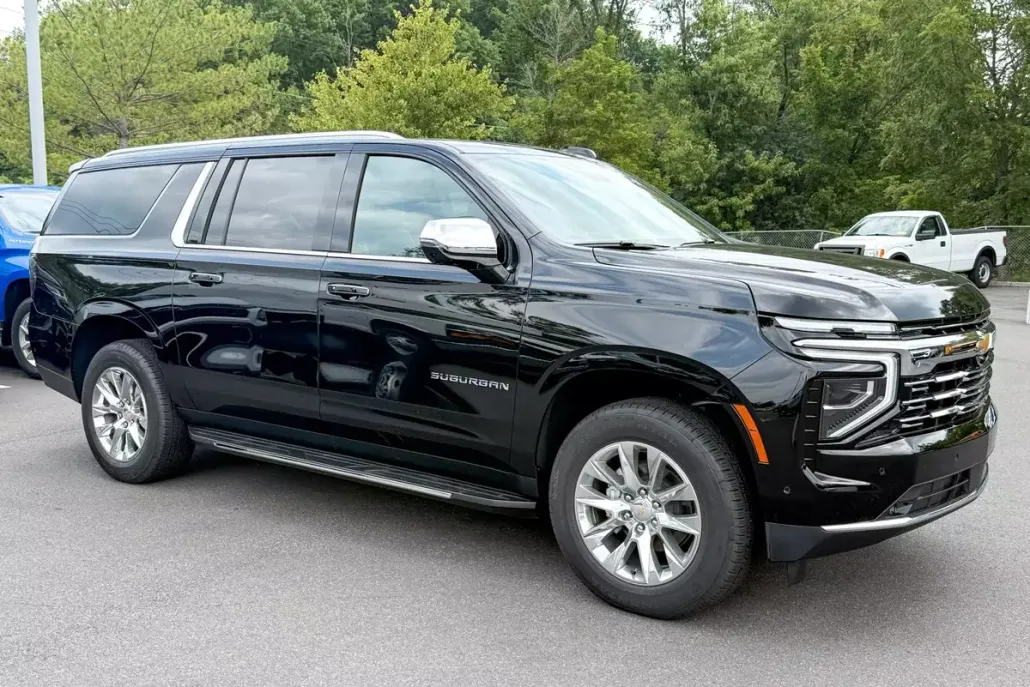 2025 Chevrolet Suburban Premier photo 1