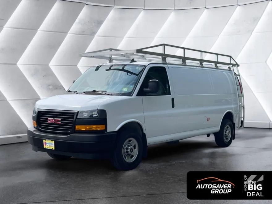 2023 Gmc Savana Cargo 3500 photo 1