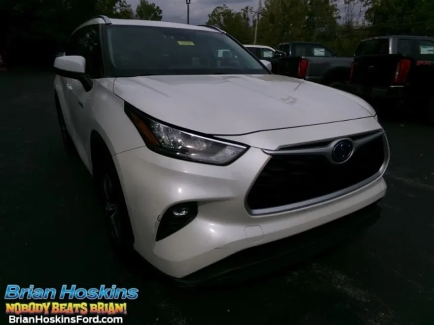 2020 Toyota Highlander Hybrid XLE photo 1