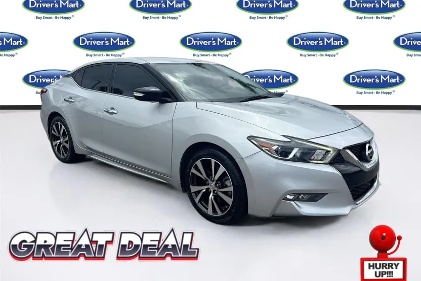 2017 Nissan Maxima SV photo 1