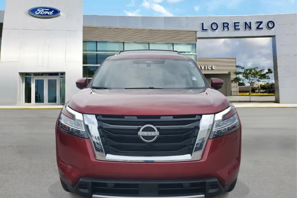 2024 Nissan Pathfinder SL photo 1