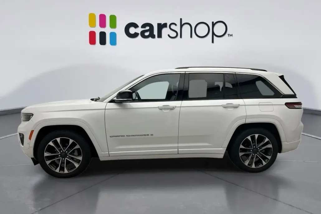 2022 Jeep Grand Cherokee Overland photo 1