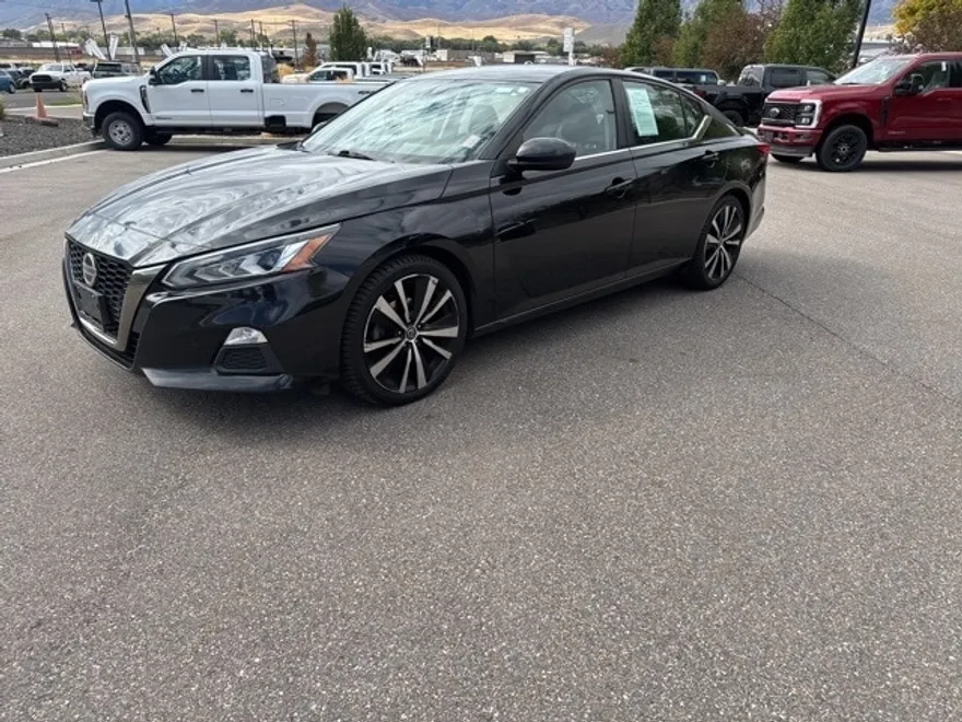 2019 Nissan Altima 2.5 SR photo 1