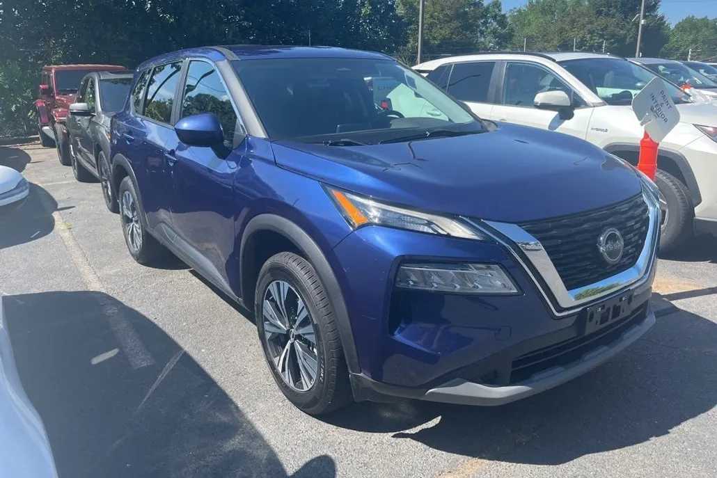 2023 Nissan Rogue SV photo 1
