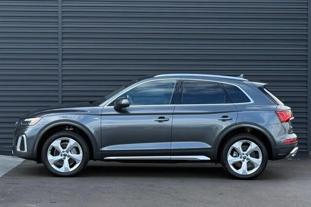 2025 Audi Q5 45 S line Premium photo 1