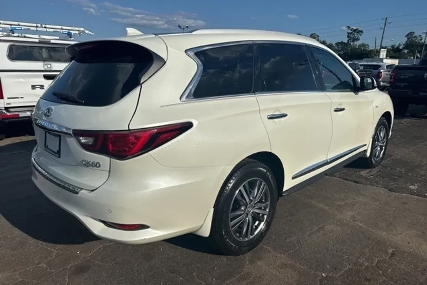 2020 Infiniti QX60 Luxe photo 1