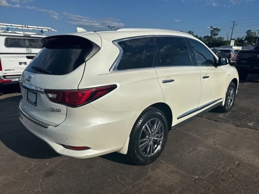 2020 Infiniti QX60 Luxe photo 1