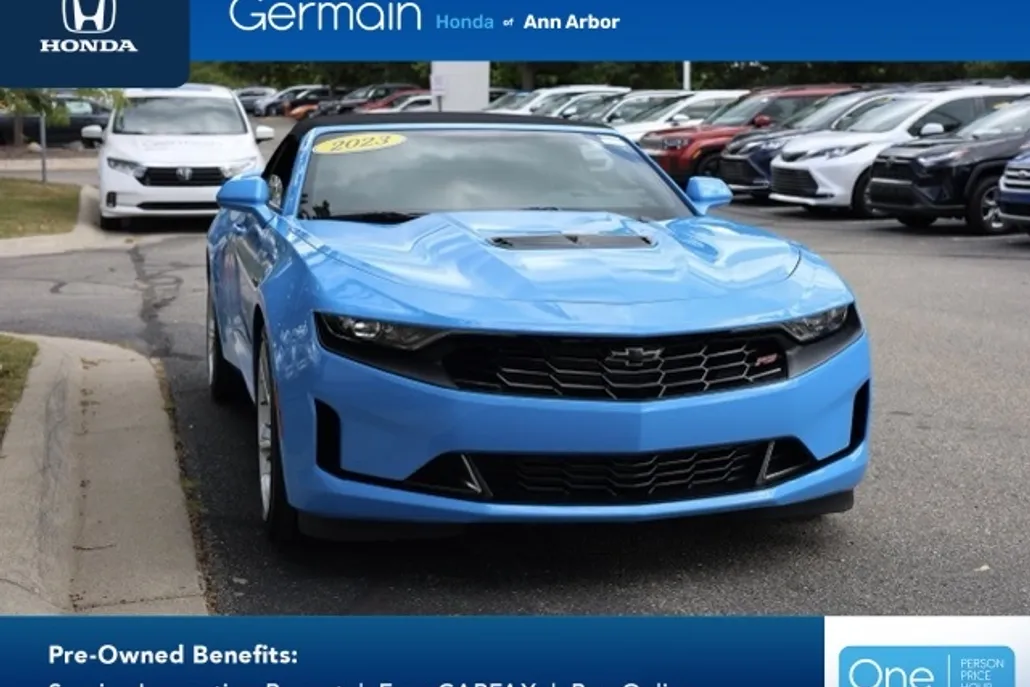 2023 Chevrolet Camaro LT1 photo 1