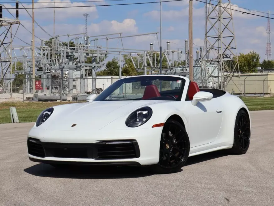 2020 Porsche 911 Cabriolet photo 1
