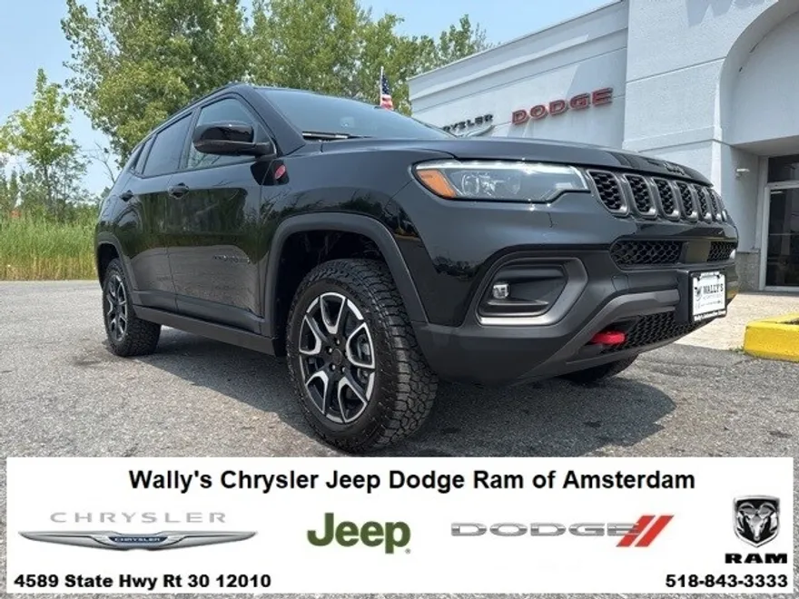 2025 Jeep Compass Trailhawk photo 1