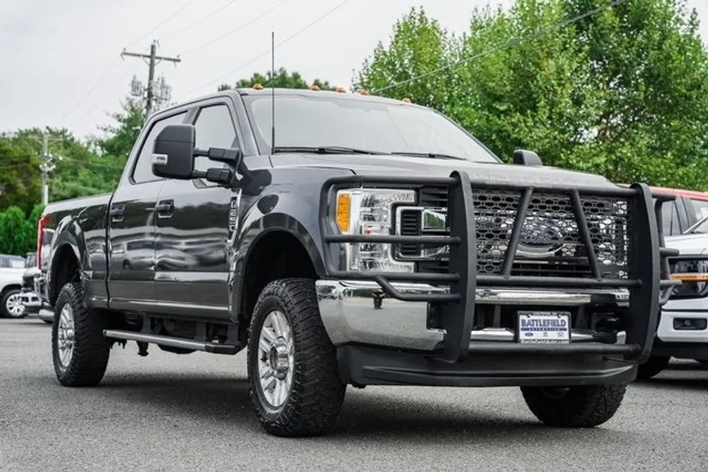 2017 Ford F-250 XL photo 1