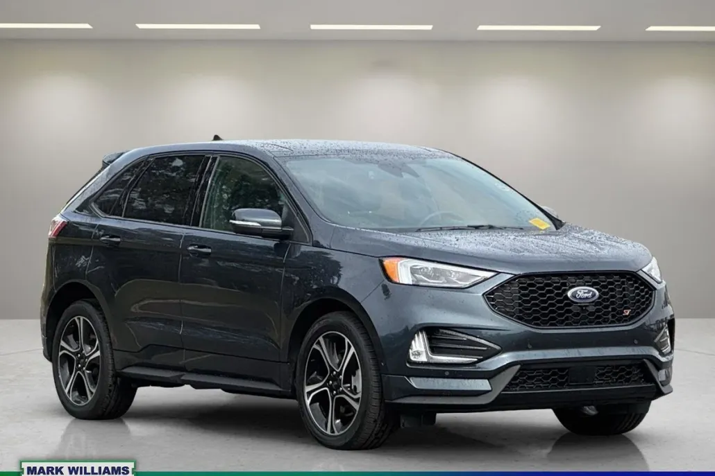 2024 Ford Edge ST photo 1