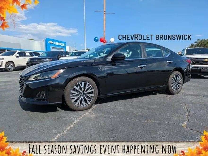 2023 Nissan Altima 2.5 SV photo 1