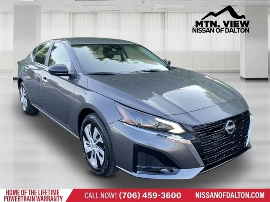 2025 Nissan Altima S photo 1