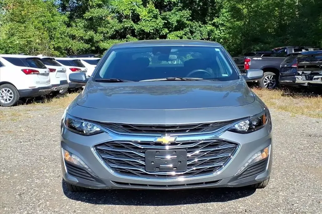 2025 Chevrolet Malibu 1LT photo 1
