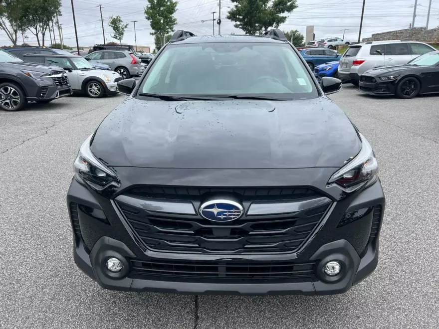 2025 Subaru Outback Premium photo 1