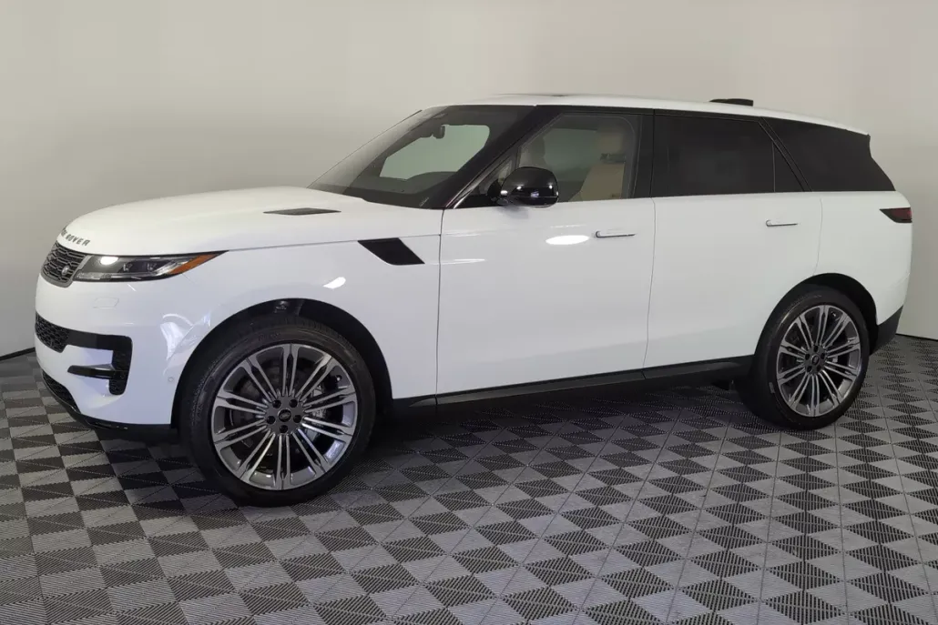 2025 Land Rover Range Rover Sport SE photo 1