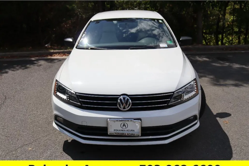 2015 Volkswagen Jetta 1.8T Sport photo 1