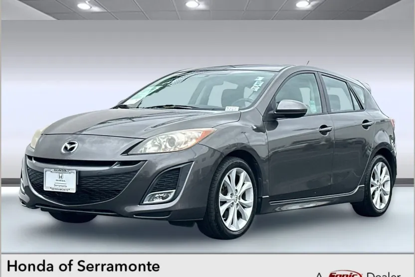 2011 Mazda Mazda3 Sport Hatchback photo 1