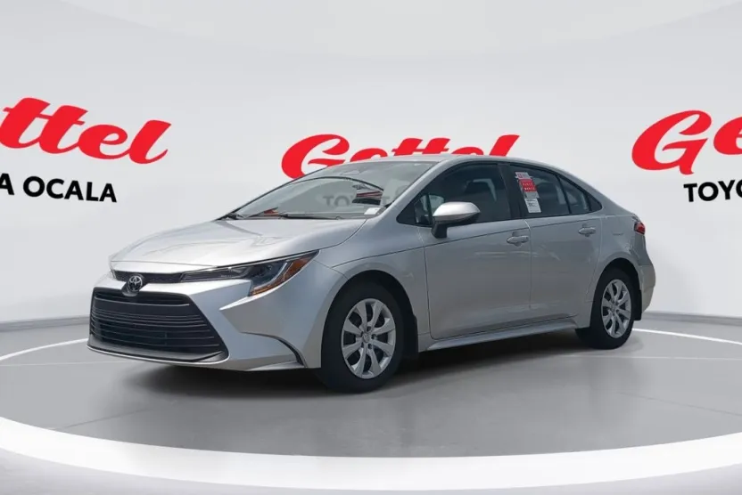 2025 Toyota Corolla LE photo 1