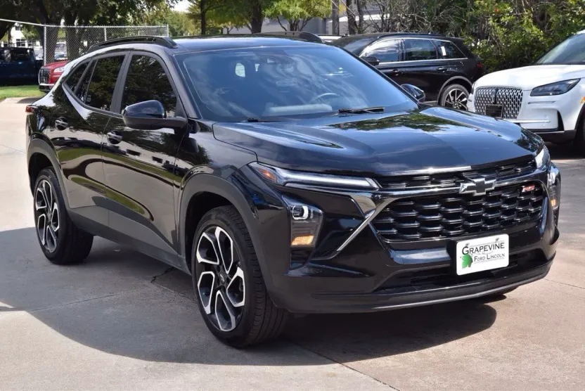 2025 Chevrolet Trax photo 1