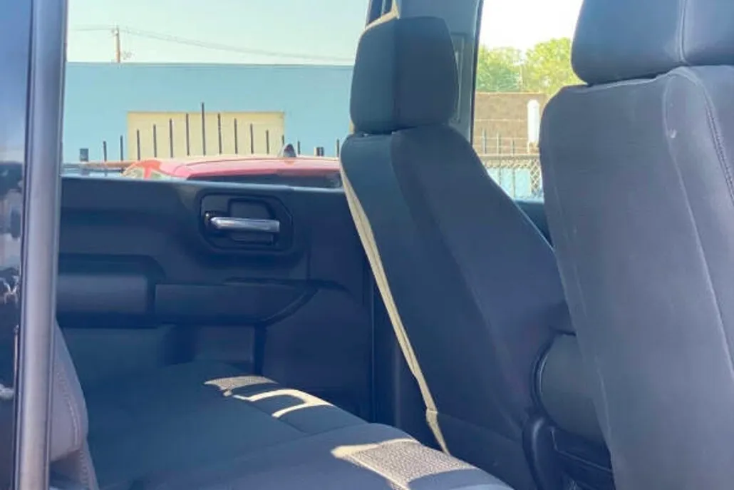 2023 Chevrolet Silverado 2500HD Custom photo 1