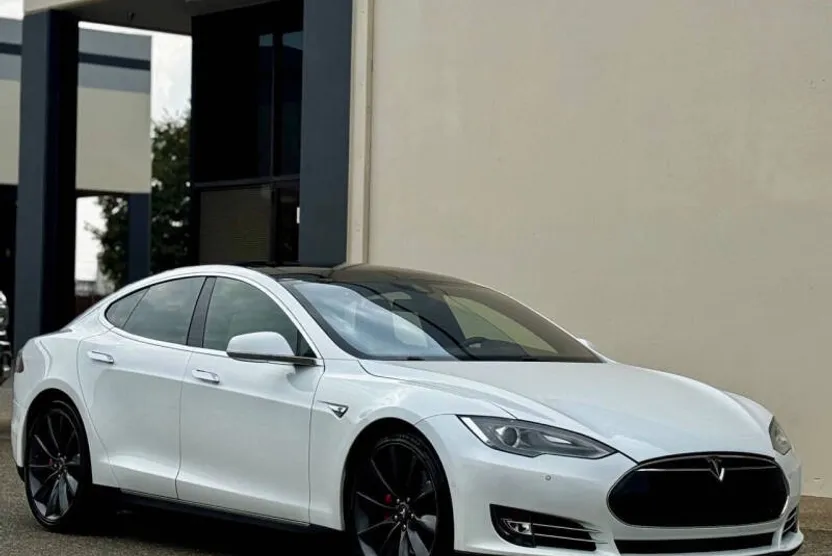 2014 Tesla Model S P85D photo 1