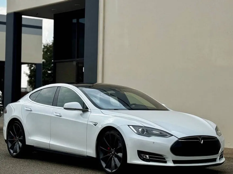 2014 Tesla Model S P85D photo 1
